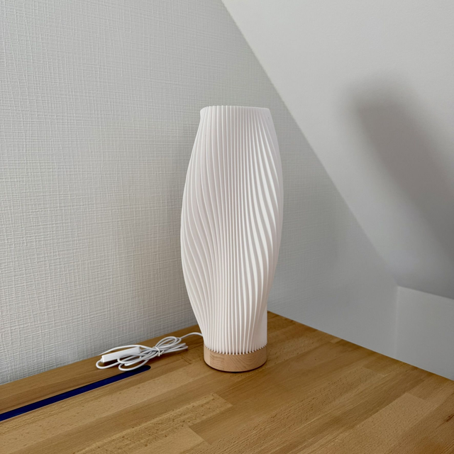 Lampe Spirale - Élégance sculpturale et lumière sur-mesure