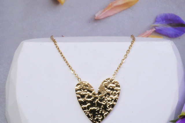 Collier cœur martelé