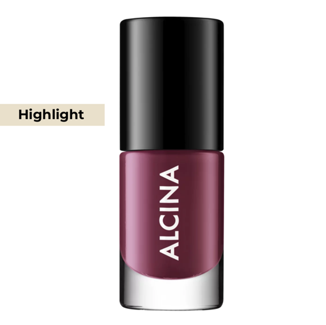 Nail Colour cool cassis