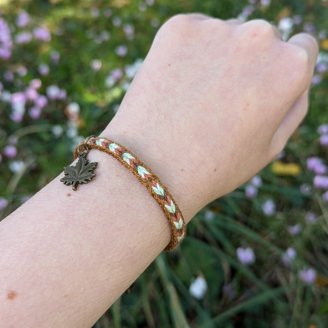 Bracelet &quot;Feuilles d&#039;érable&quot;