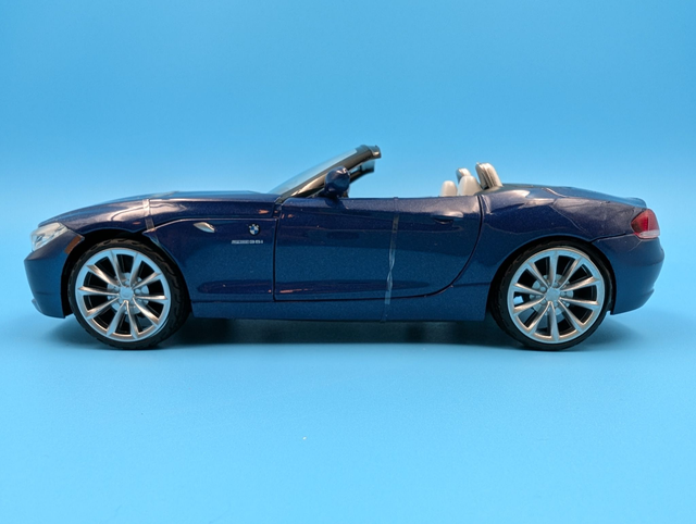BMW Z4 (E89) år 2014 - Skala - 1:24