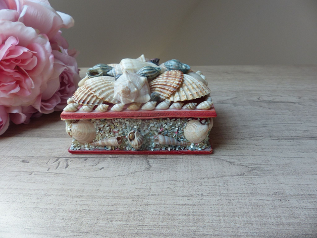 Petit Coffret à Bijoux Vintage en Coquillages – Souvenir Bord de Mer – Artisanat Français – Boîte à Trésors Rétro - Déco Maison Océan Marin