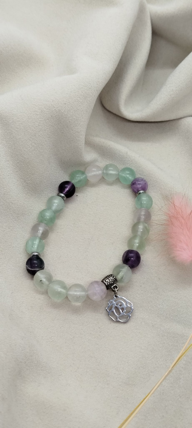 N° 390. Bracelet 16 cm en pierres naturelles de 8 mm (fluorite). 