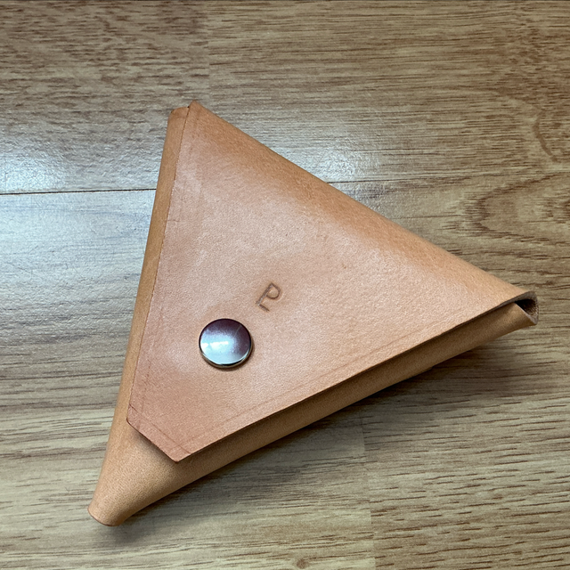 Porte-monnaie triangulaire en cuir de bœuf/taureau - Le Sambosak