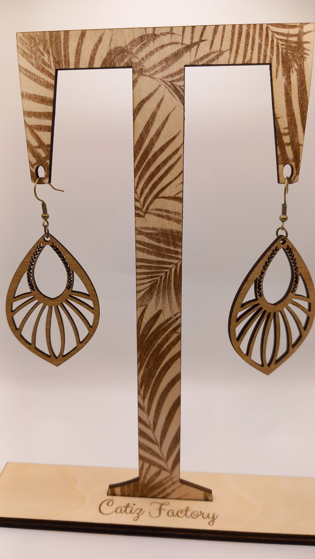 boucles d&#039;oreilles en bois