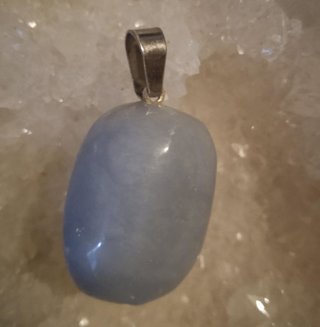 angélite (pendentif)