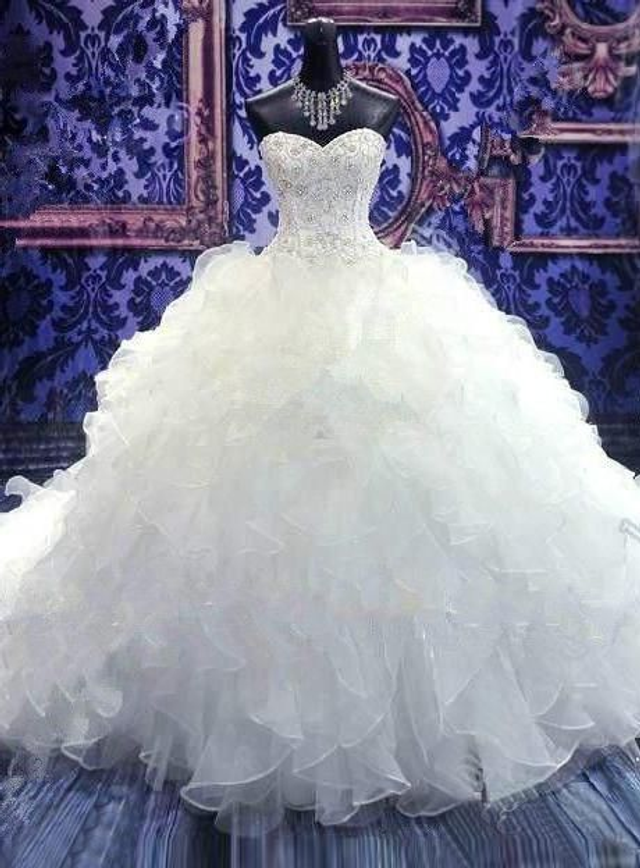 Robe de Mariée Princesse avec Paillettes Jupe Bouffante et Traîne Longue / Réf : RMP37