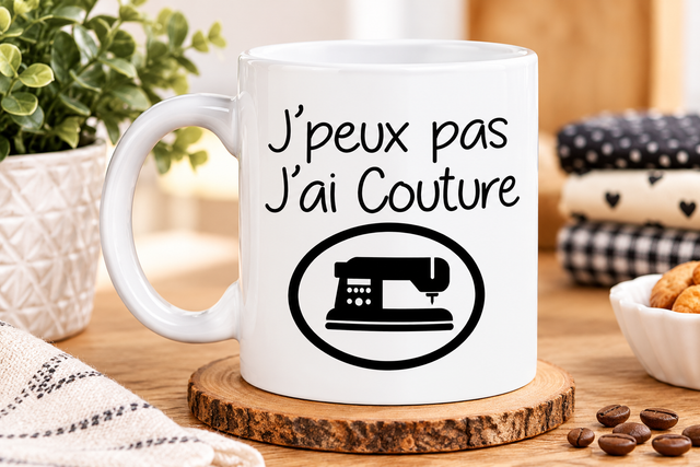 Mug humour couture – « J’peux pas, j’ai couture » 