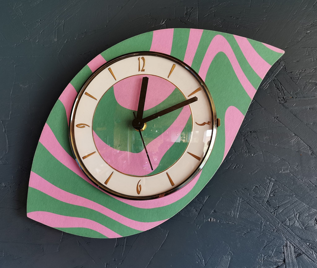 Horloge vintage pendule murale silencieuse asymétrique "Rose vert"