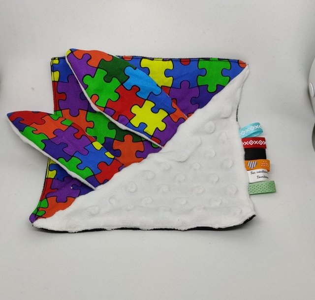 Doudou lapinou étiquettes puzzle