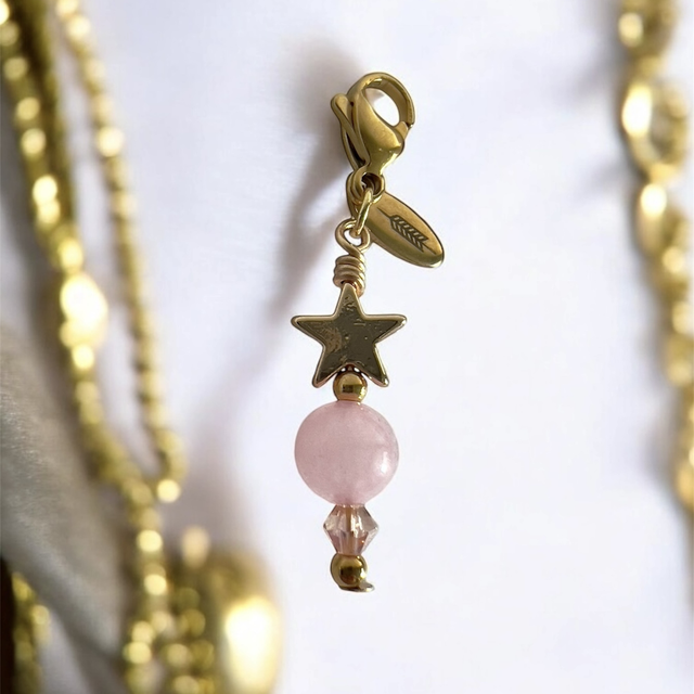 LUCKY CHARM LITTLE ROSE