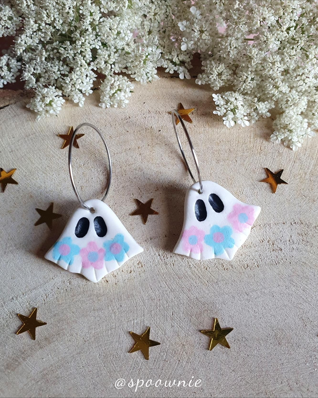 Boucles d'oreilles Fantômes Fleuris rose et bleu