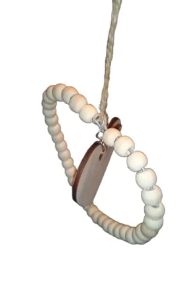 Cœur à Suspendre en Bois avec Perles et Gravure Personnalisée