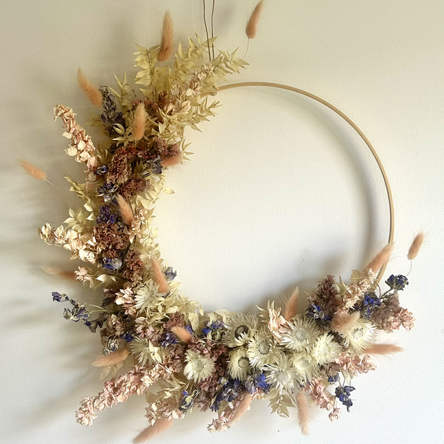 ‘Arabella’ dried and preserved wreath