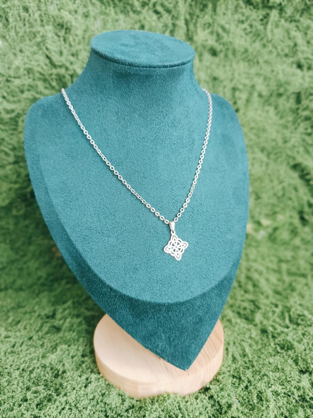 COLLIER - CHAINE OU CORDON (supplémentaire)