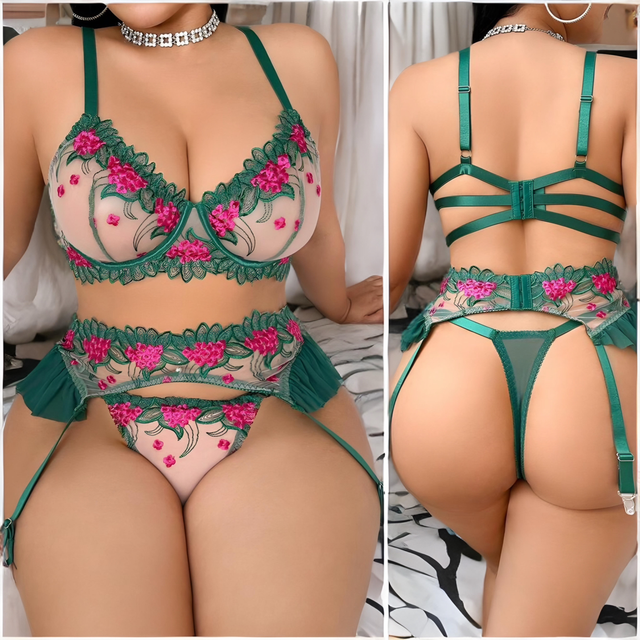 💚 Ensemble lingerie Curvy – “Fleur Sauvage”