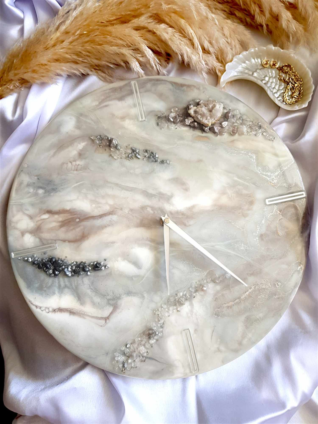 Handmade 40cm Resin Wall Clock Geode Design