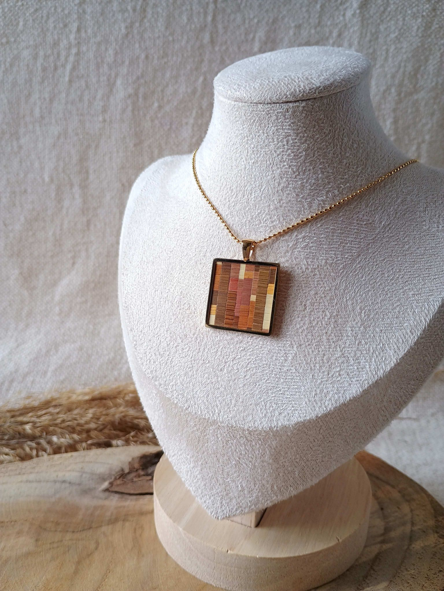 Collier MÉDAILLON Mosaïque Bois - Acier inoxydable doré à l'or