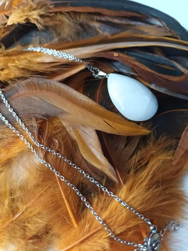 Pendentif goutte en Jade Blanc