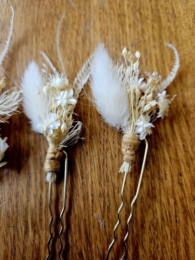 Epingles à cheveux fleuries