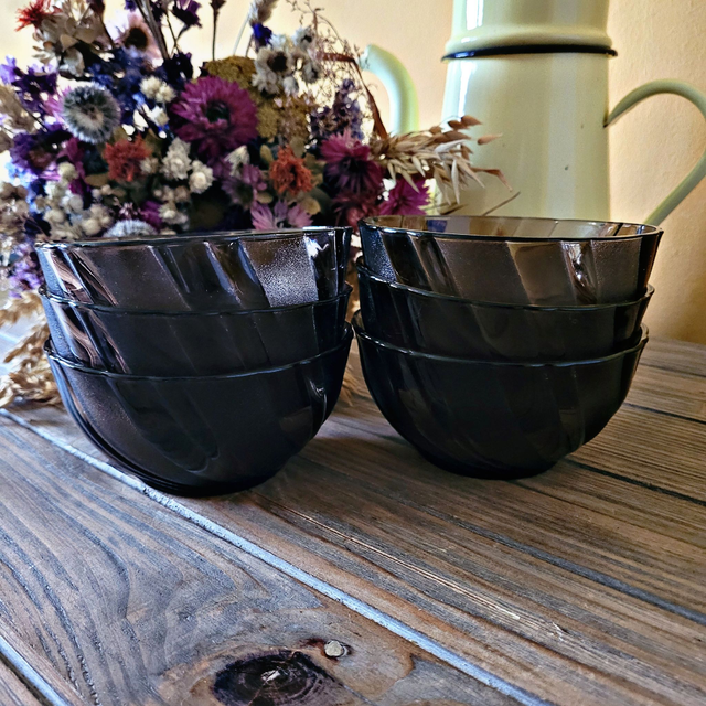 X Bols ou coupelles (Vereco) en verre noir fumé avec torsades (lot de 6)