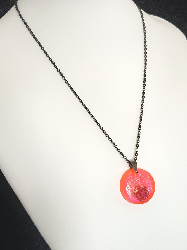 Collier mini rose pailletée