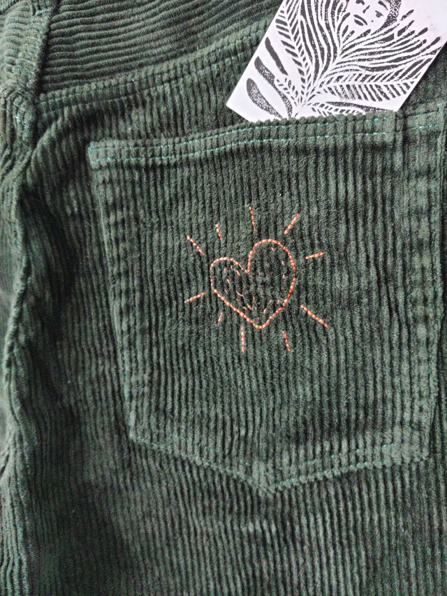 Pantalon Monki brodé - "Coeur"