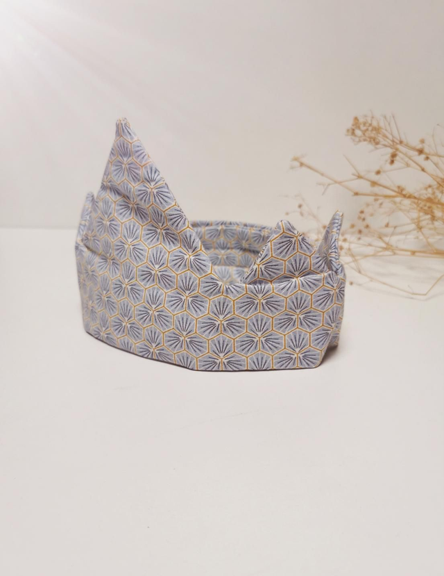 Couronne bleu clair