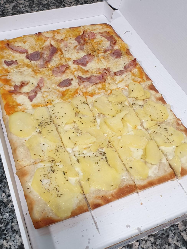 Pizza In Teglia 12 Pezzi Farcita