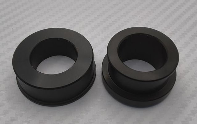 TRIUMPH BONNEVILLE BOBBER & T120 2016 - CAPTIVE WHEEL SPACERS FULL SET.