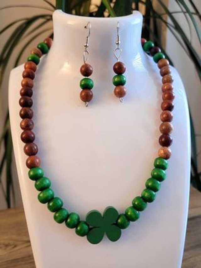Matching set of green and brown necklace &amp; earrings