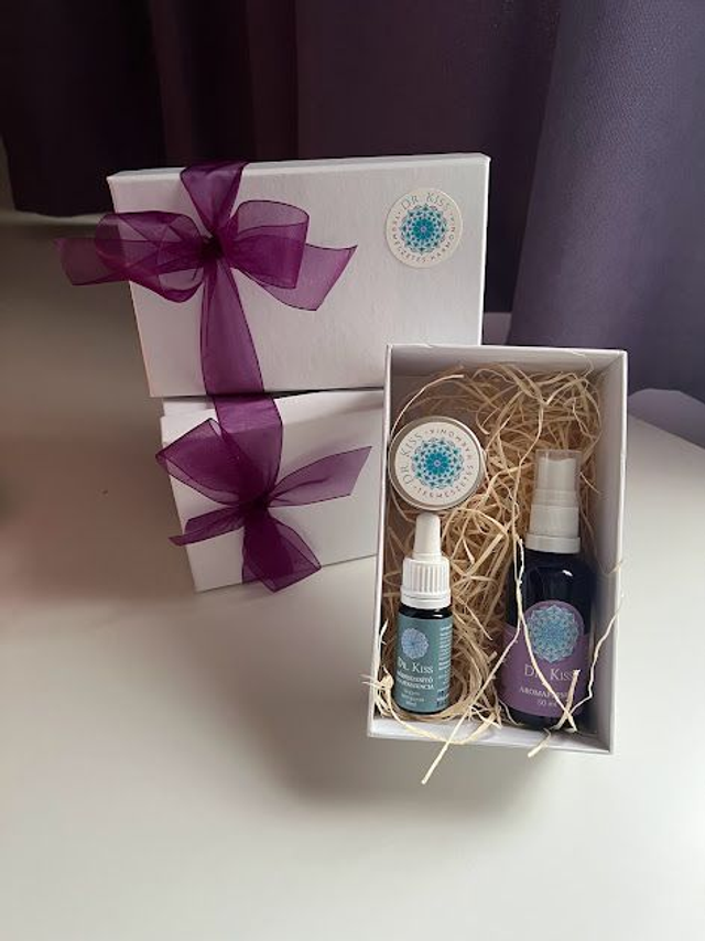 Karácsonyi csomag vegyes típusú arcbőrre (1 tápláló krém + 1 bőrfeszesítő olaj + 1 arcpermet)