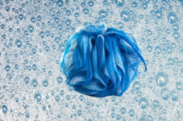 Fleur de douche bleu 