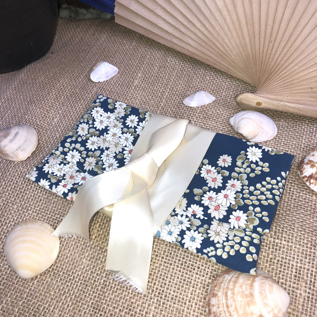 Étui bijoux soie bleu 