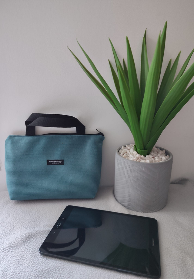 Pochette de rangement et de transport pour tablette couleur bleu roi