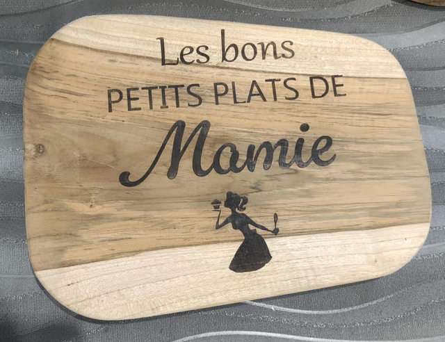 Sous plat ou plaque décorative bois brûlé Les bons petits plats de Mamie
