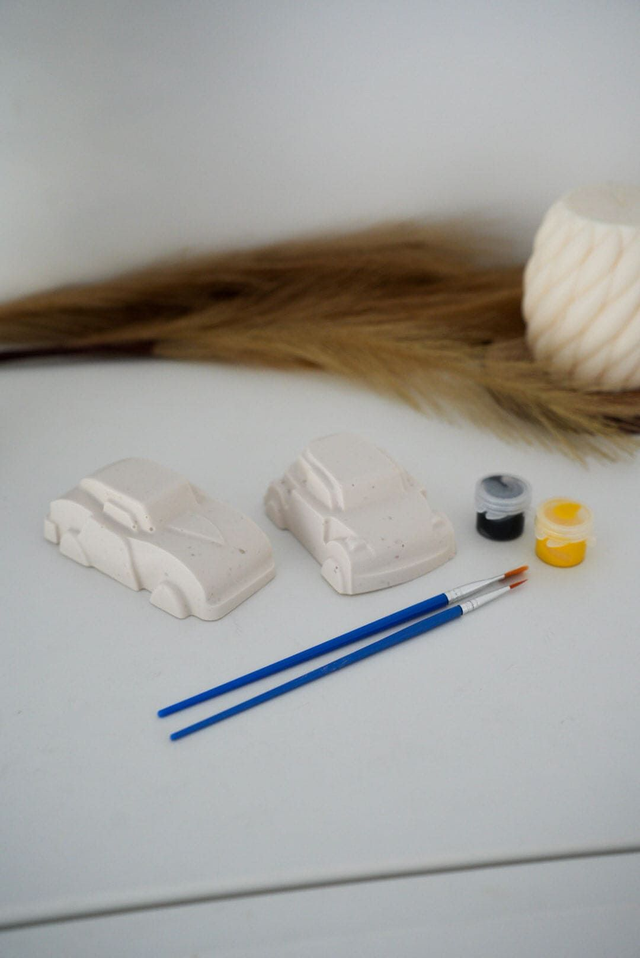 Figurines voitures à peindre