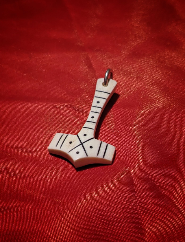 Antler Thor hammer pendant