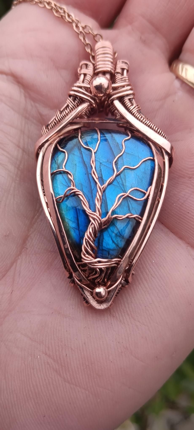 Pendentif cuivre et laboratoire arbre de vie 