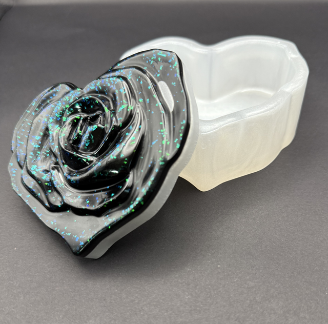 Boîte Cœur fleur noire