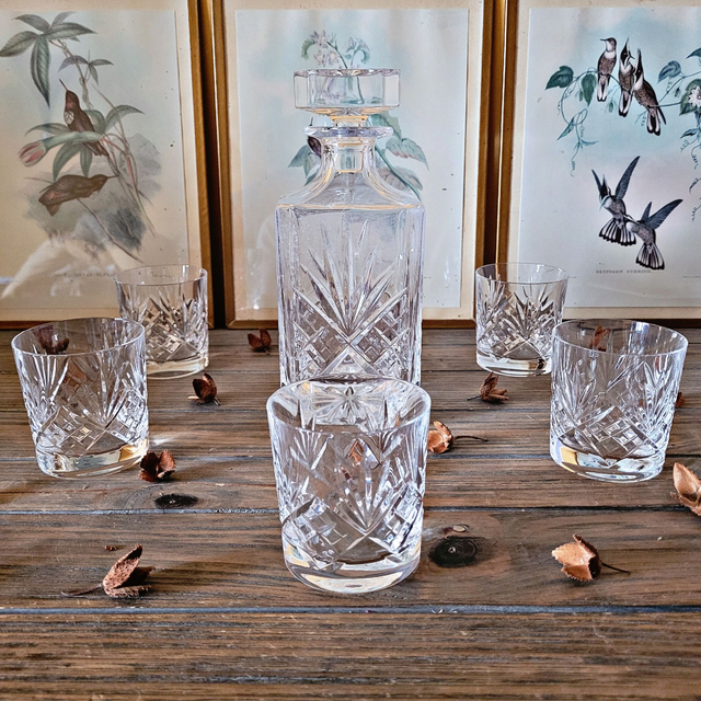 X Carafe à whisky et 5 verres en verre ciselé