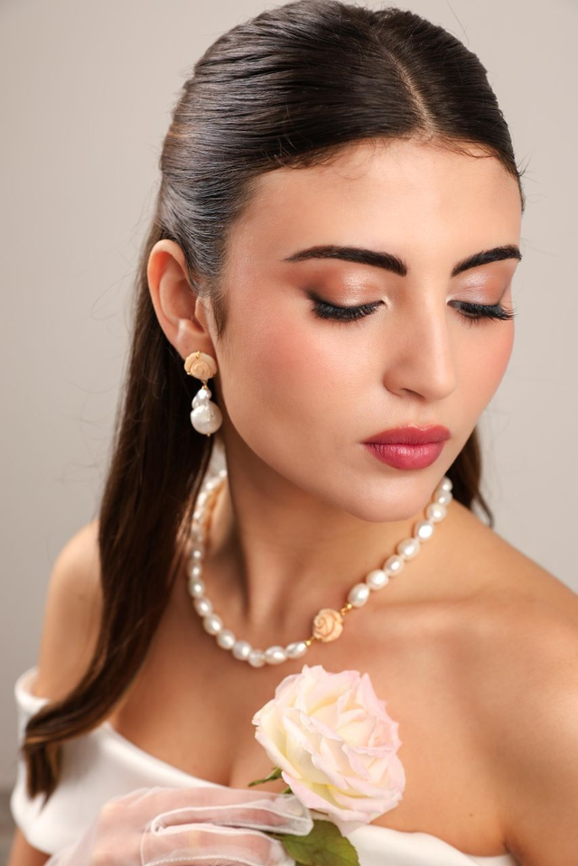 Collana Perle di Fiume e Rosa di Cammeo