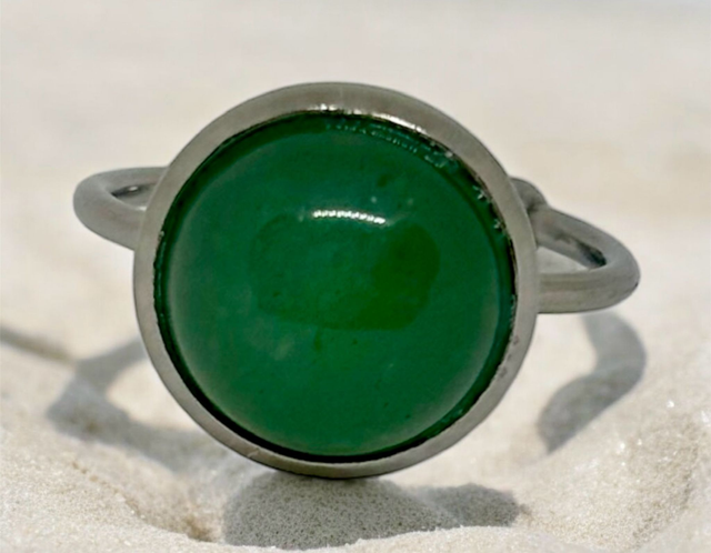Bague verte et argent