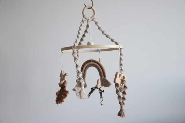 MOANA ~ Mobile bébé brun