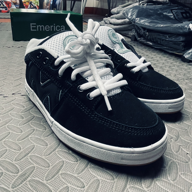 OG-1 - Marc Johnson - Emerica - black / white 