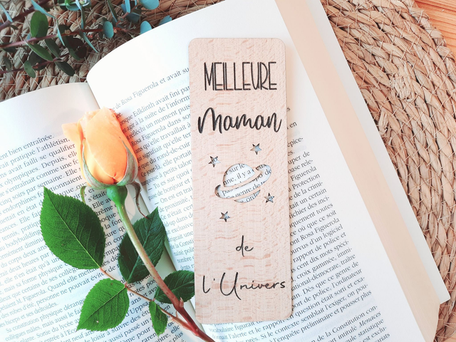 Marque-page en Bois Massif - Hêtre - Modèle &quot;Maman Univers&quot;