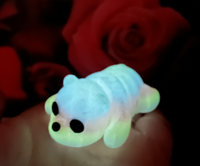 Northern lights polar bear - glows in the dark!