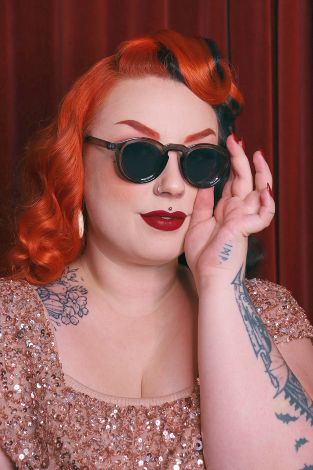 Sunglasses • la Buddy Holly