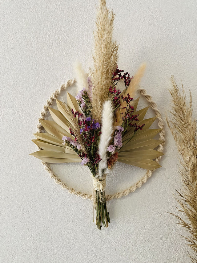 Couronne macramé et fleurs séchées
