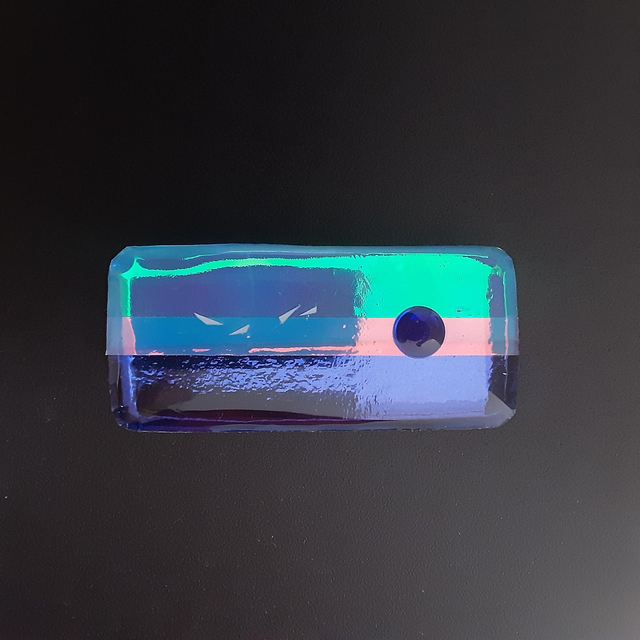 Broche rectangle collection maritime paysage bord de mer irisé et cabochon bleu intense